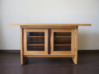 山 _ Tea Table w/Cabinet