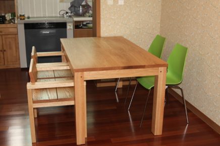 直_식탁,Table